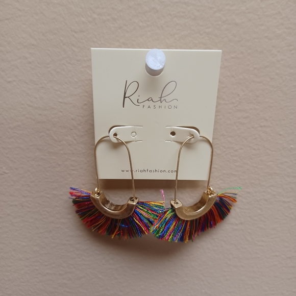 GIFT BOXED rainbow boho earrings ๐ - Picture 5 of 8